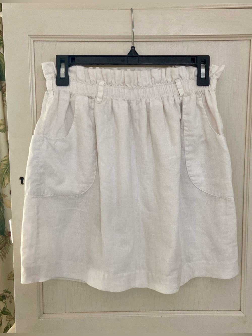 Lilly Pulitzer off-white linen skirt with elastic waist band size small